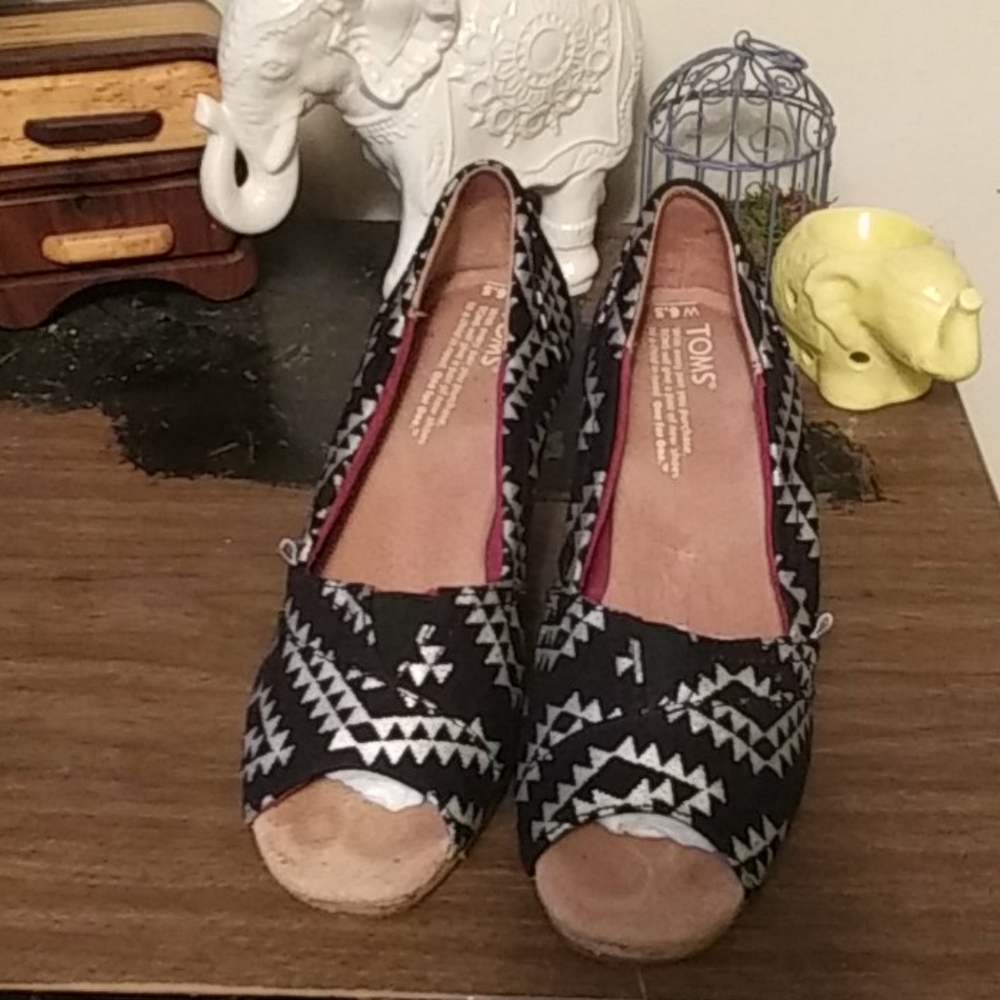Toms wedges 6.5